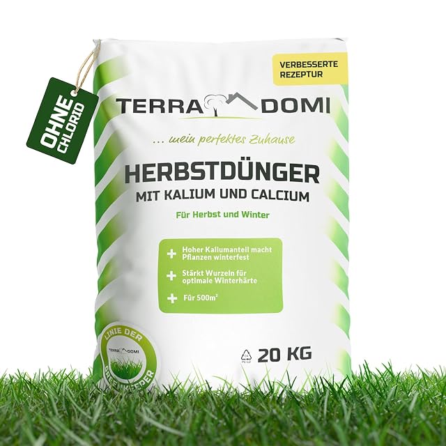 Twenty kilogram sack of chloride-free autumn lawn fertiliser