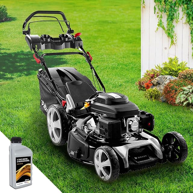 BRAST petrol lawnmower with a 55 cm steel deck, rear-wheel drive and a 60-litre bag